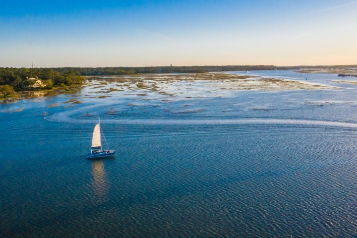 a small boat in a body of water